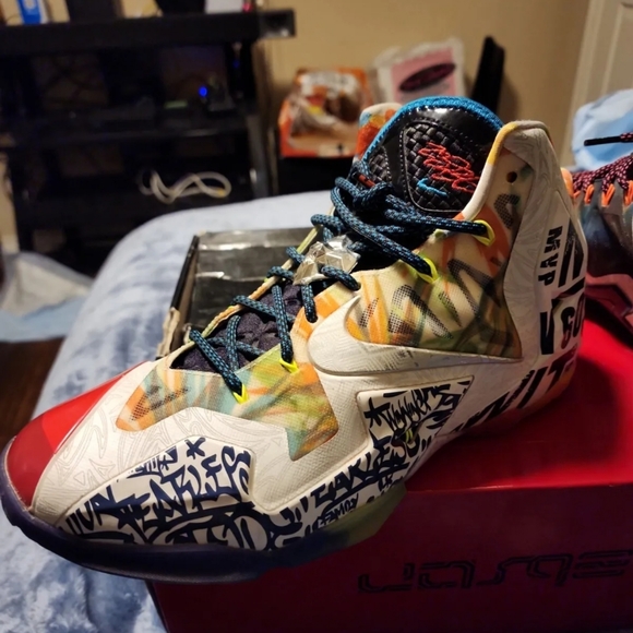 Lebron 11 what the - Picture 8 of 8
